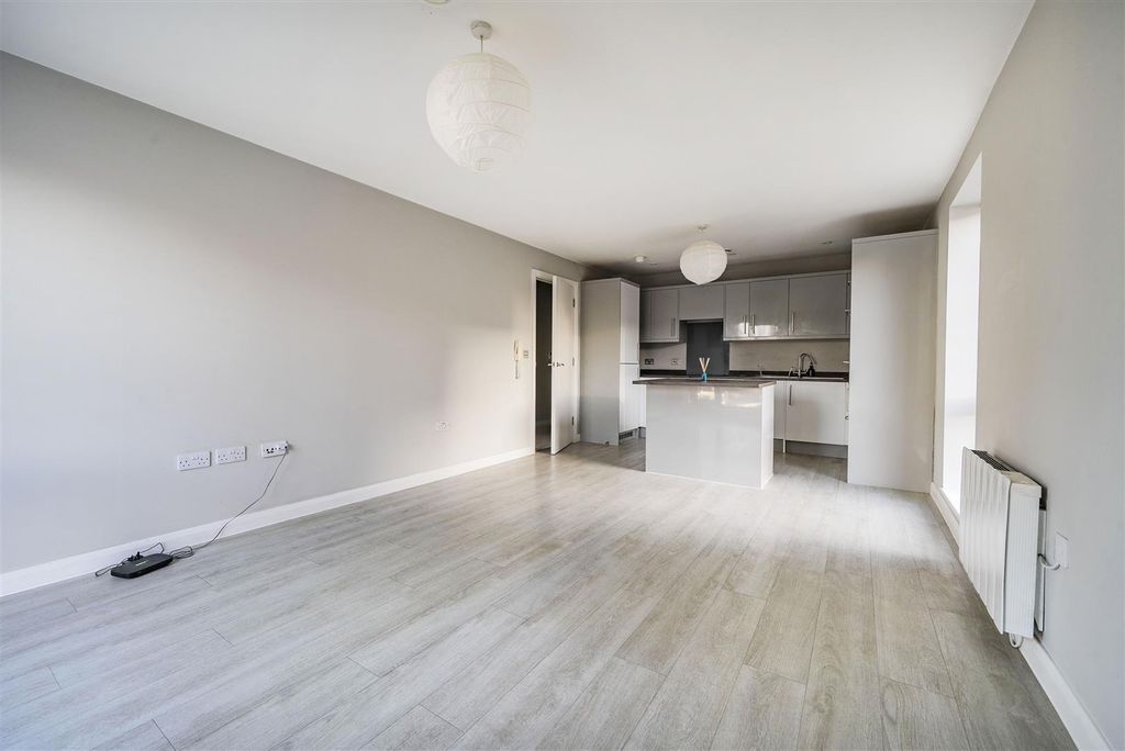 Property photo 3 of 10 67A1E4Fb99d18-1243170 (4).Jpg