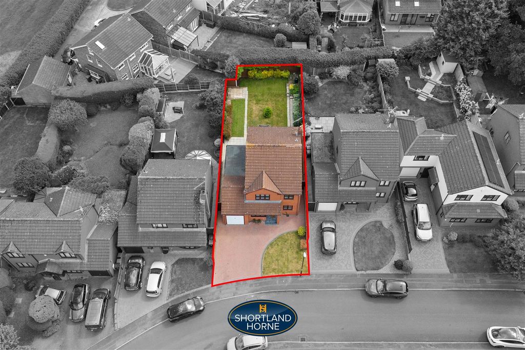 Property photo 2 of 27