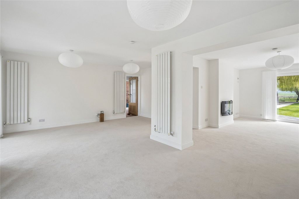 Property photo 3 of 21 Picture No. 05