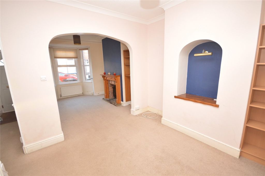 Property photo 2 of 10 Dining Room