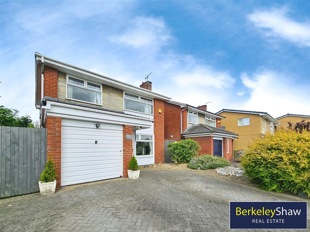 Property photo 1 of 19 Exterior