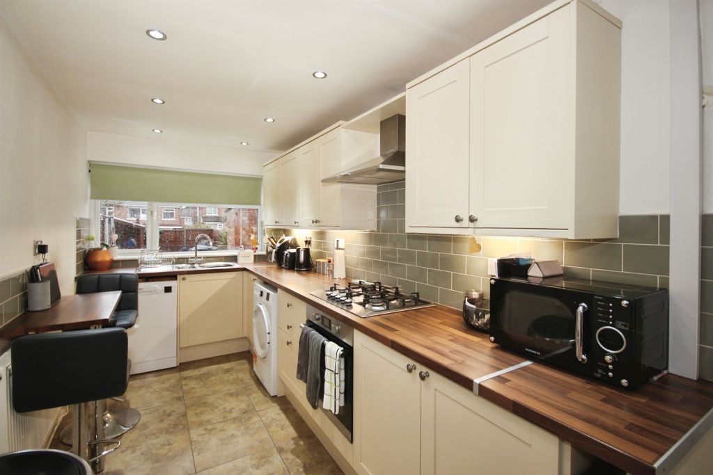 Property photo 3 of 17