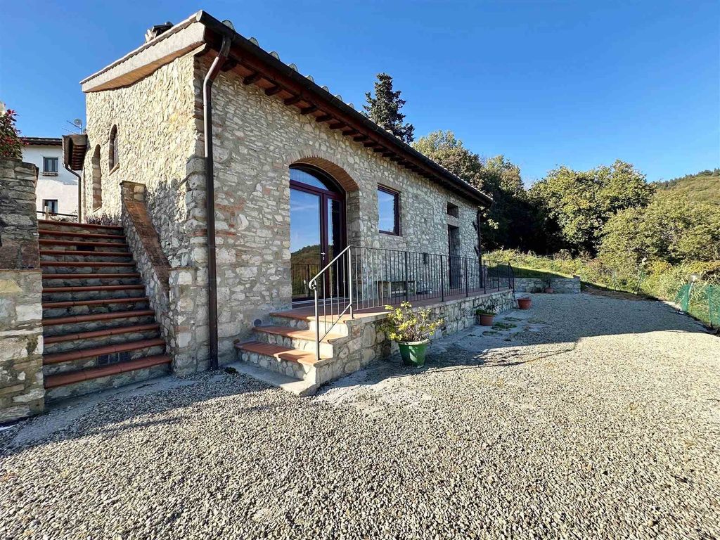Property photo 2 of 30