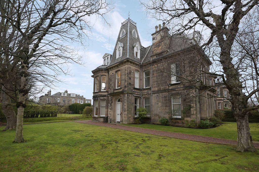 Property photo 1 of 23