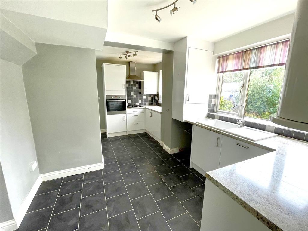 Property photo 3 of 13 Img_E1122.Jpg