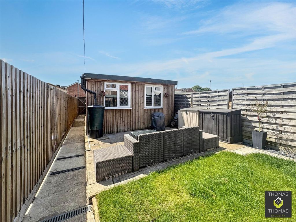 Property photo 2 of 19