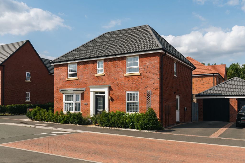 Property photo 2 of 38