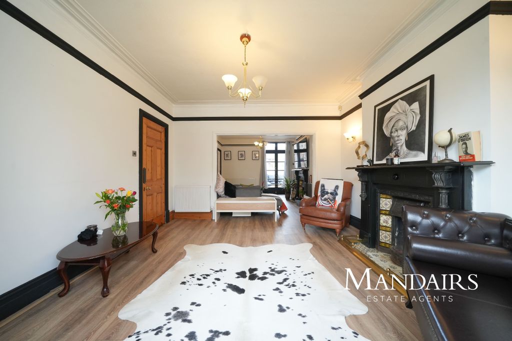 Property photo 1 of 40