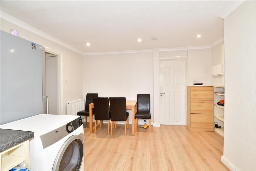 Property photo 3 of 7 Kitchen/Dining Room