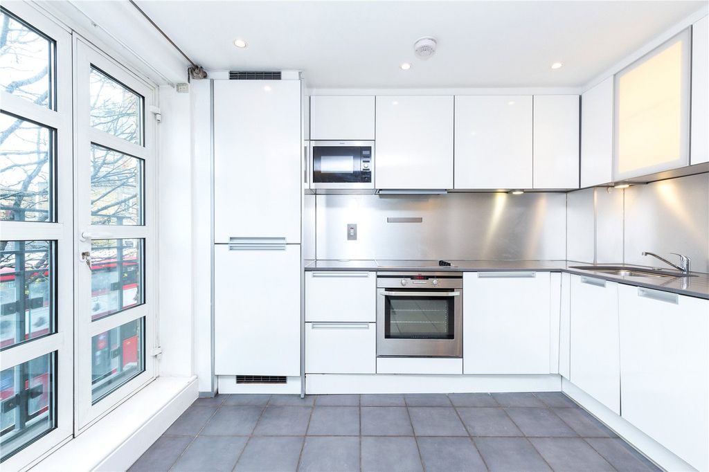 Property photo 2 of 13 Picture No. 10