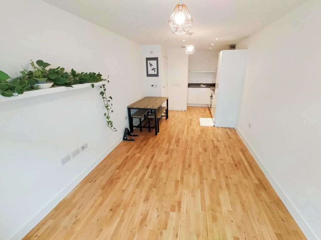 Property photo 3 of 13 Image