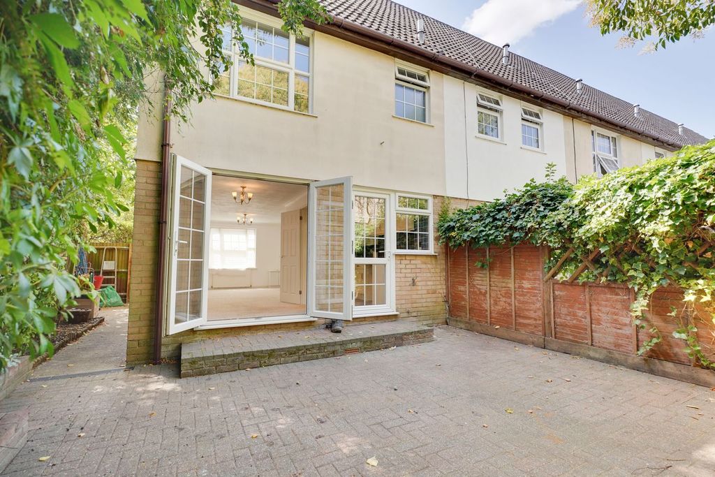 Property photo 3 of 13