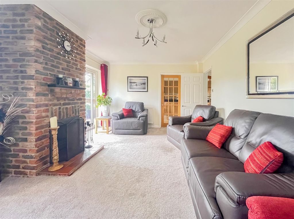 Additional image 4 of 4 bed detached house for saleGibraltar Rise, Heathfield TN21