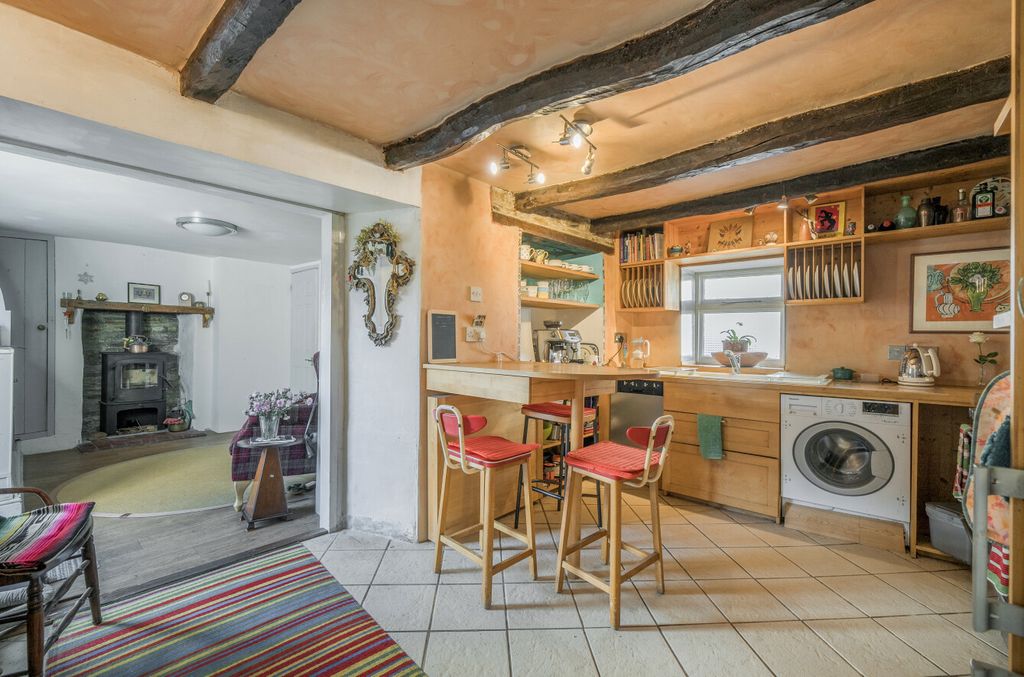 Property photo 3 of 10 Internal
