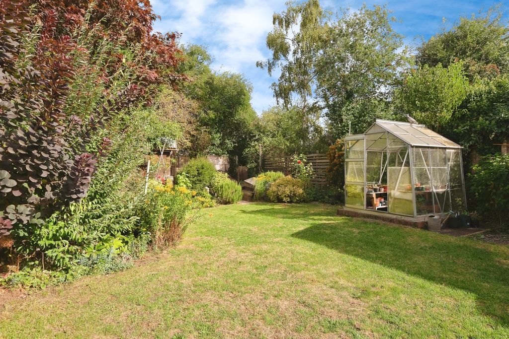 Property photo 2 of 21