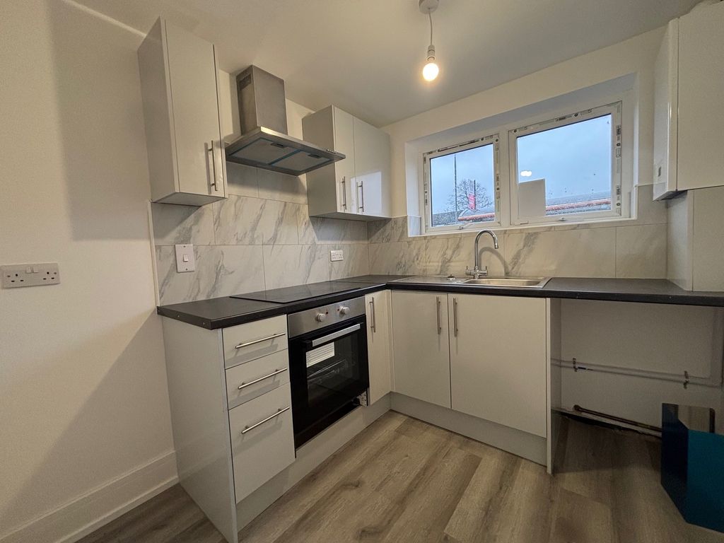 Property photo 2 of 15 Image