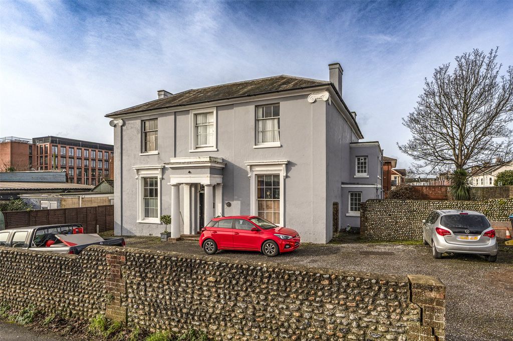 Property photo 1 of 21 Picture No. 16