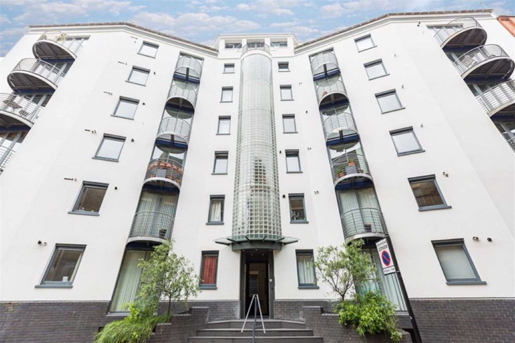 Property photo 2 of 6