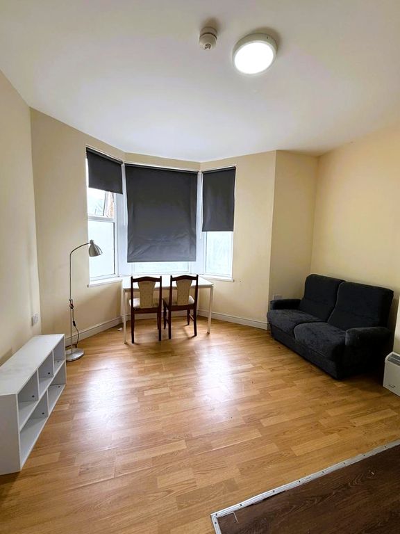 Property photo 3 of 5