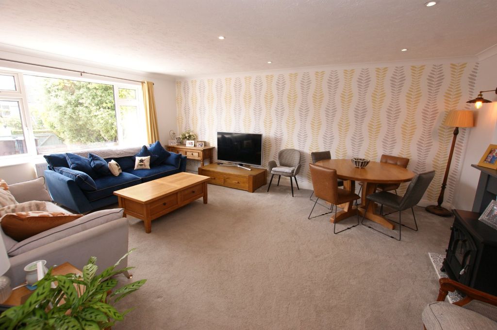 Property photo 2 of 12 Picture No. 03