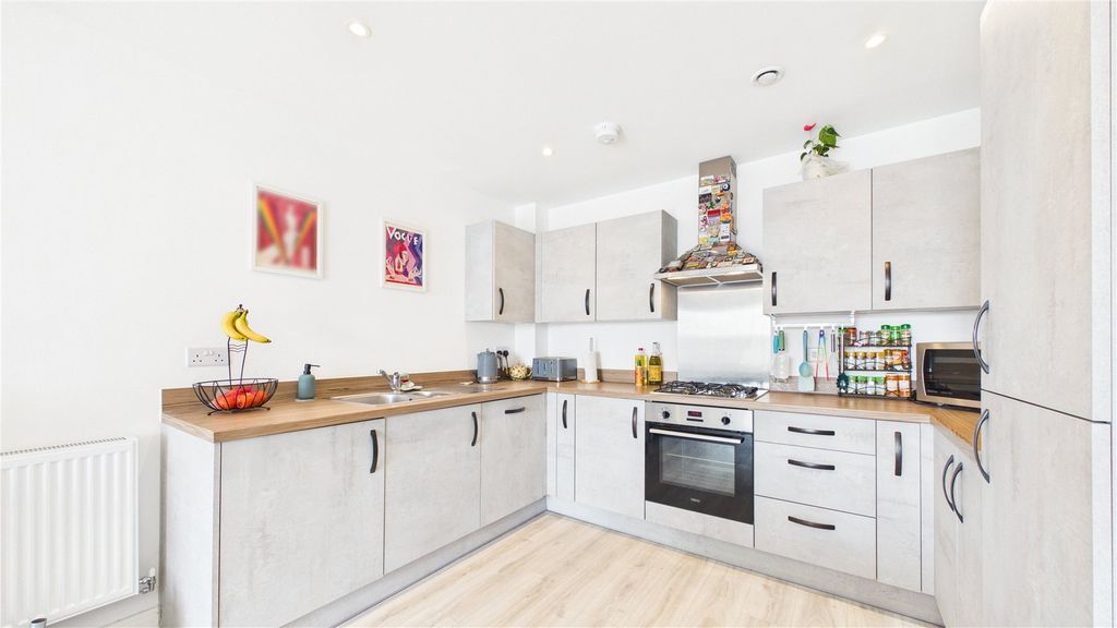 Property photo 3 of 15 Picture 3