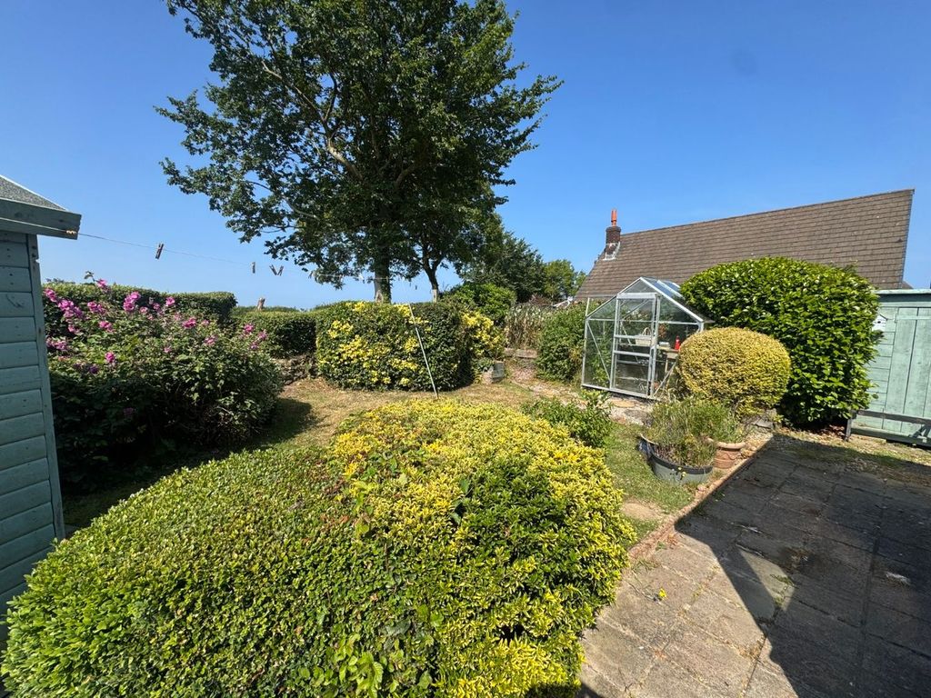 Property photo 2 of 30