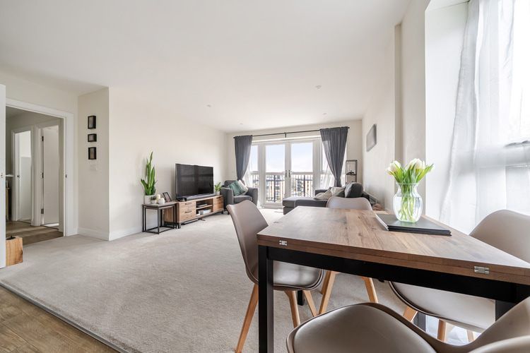 Property photo 3 of 21