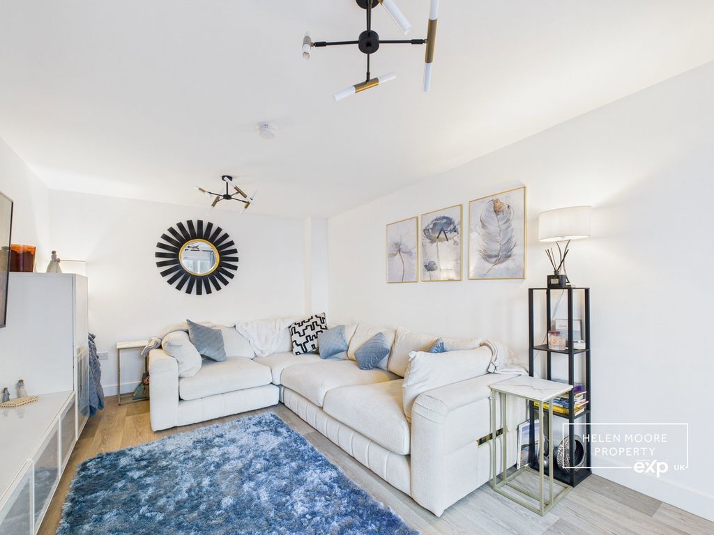 Property photo 3 of 13