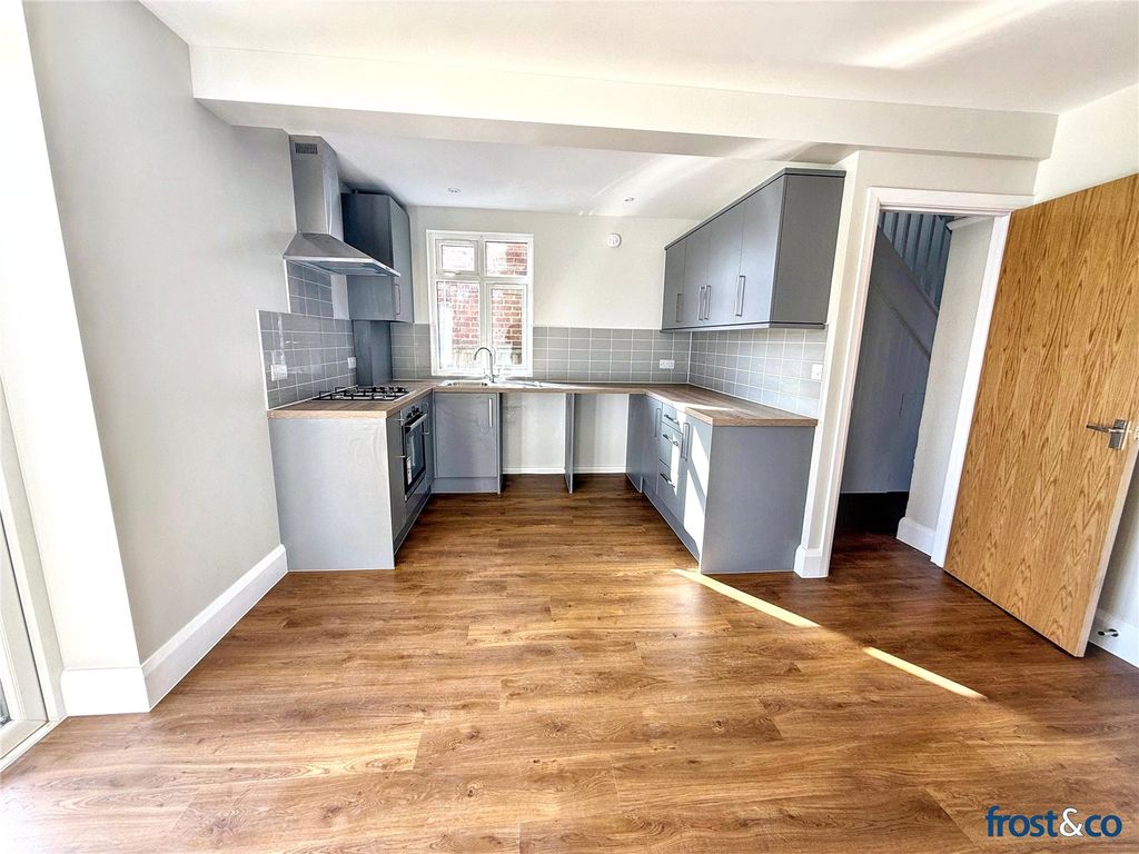 Property photo 3 of 12 Kitchen