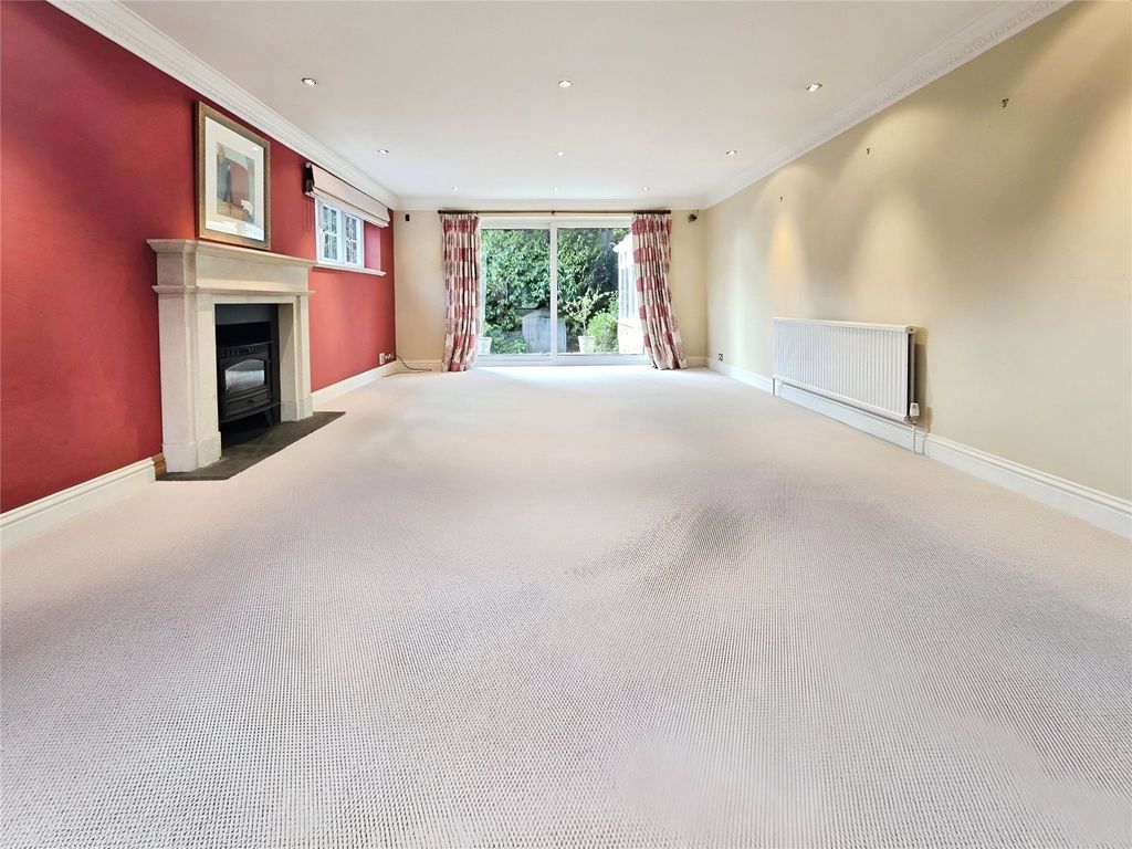 Property photo 2 of 20 Picture No. 32