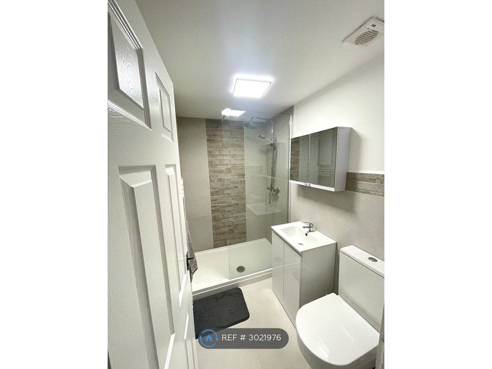 Property photo 2 of 3