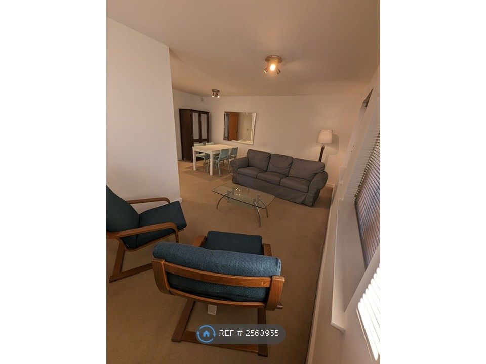 Property photo 3 of 9 Living Room