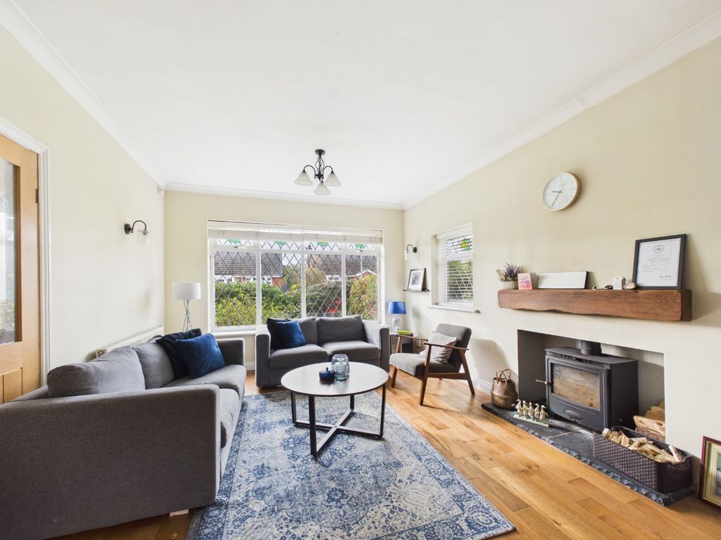 Property photo 3 of 17 4935648