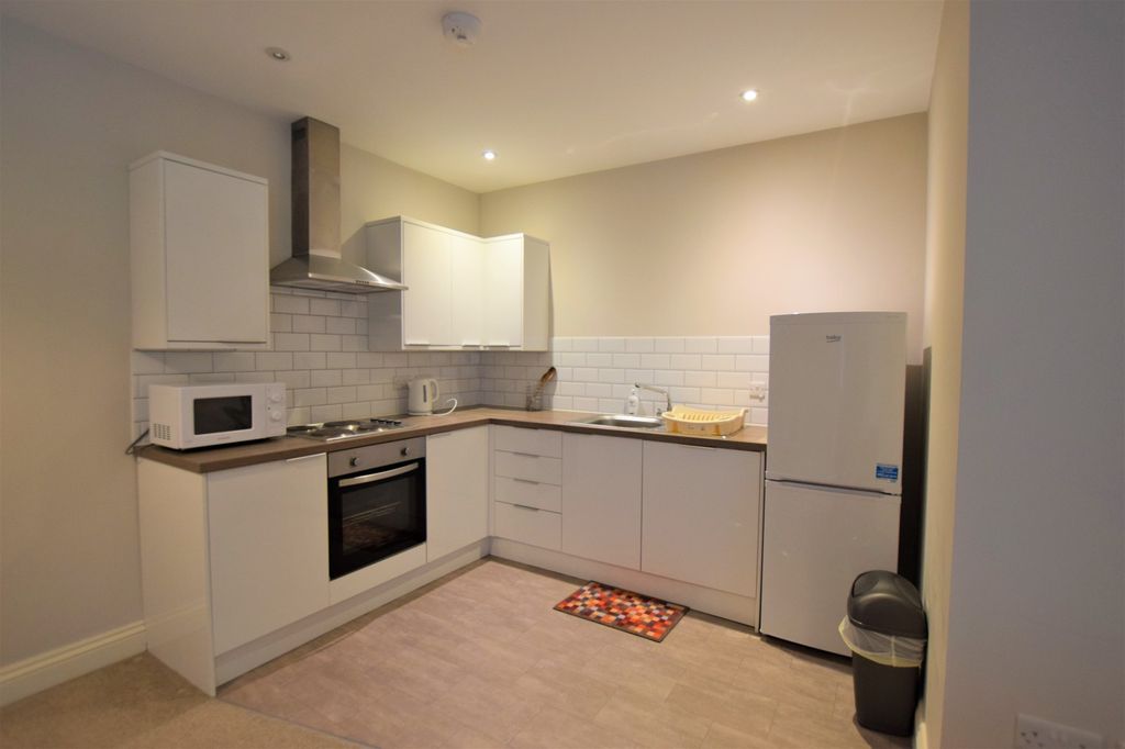 Property photo 2 of 5 Kitchen