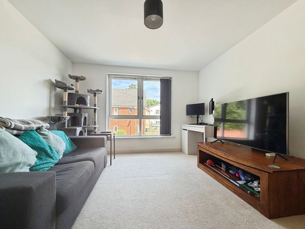 Property photo 3 of 9 Pbox-Img.Jpg