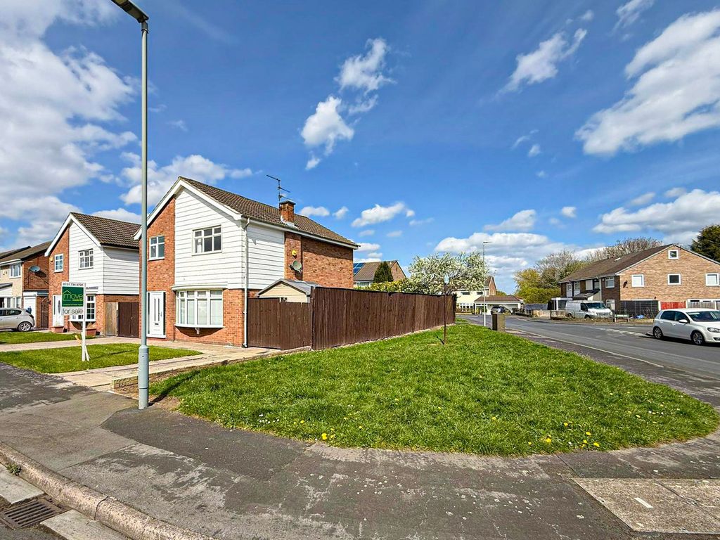 Property photo 2 of 20