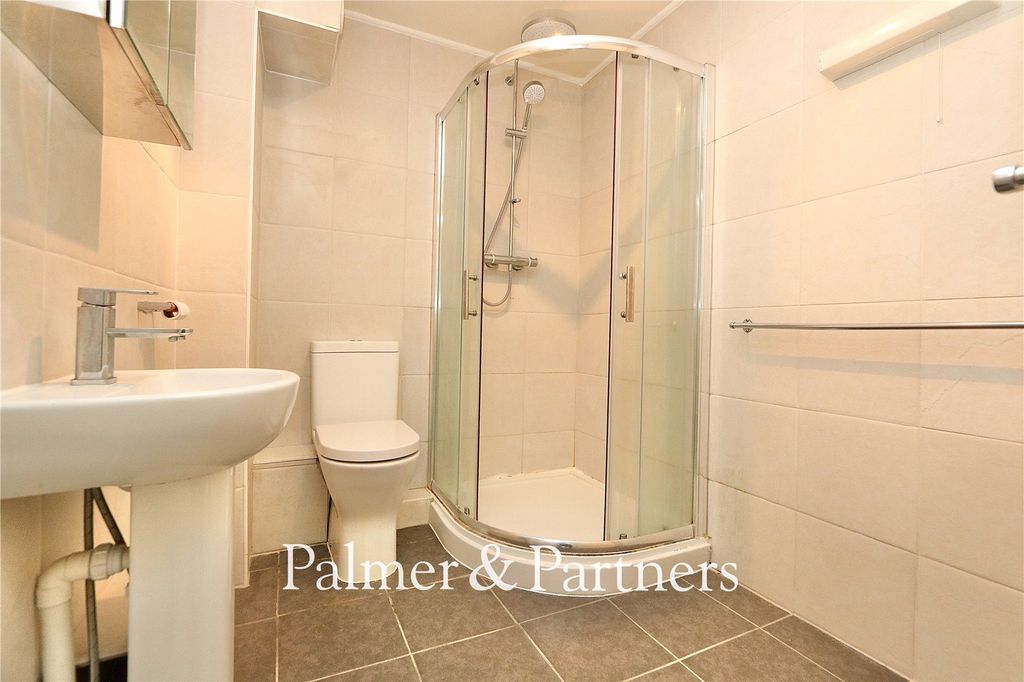 Property photo 2 of 14 Picture No. 18