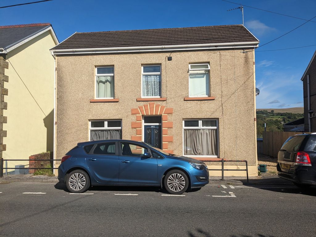 Property photo 1 of 41