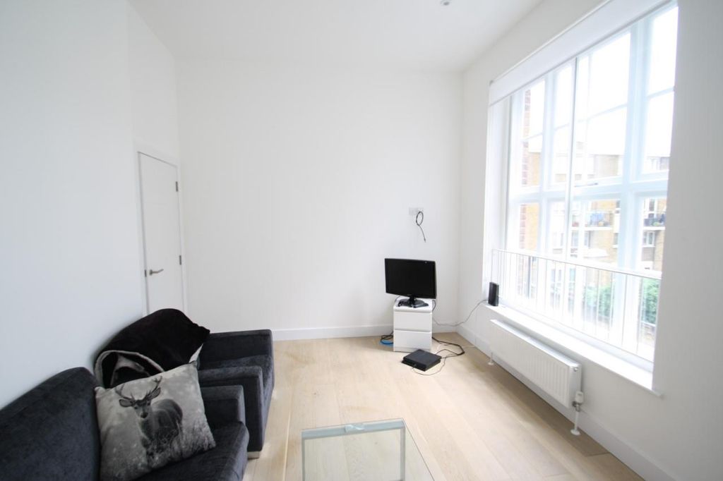 Property photo 1 of 8 Reception Room