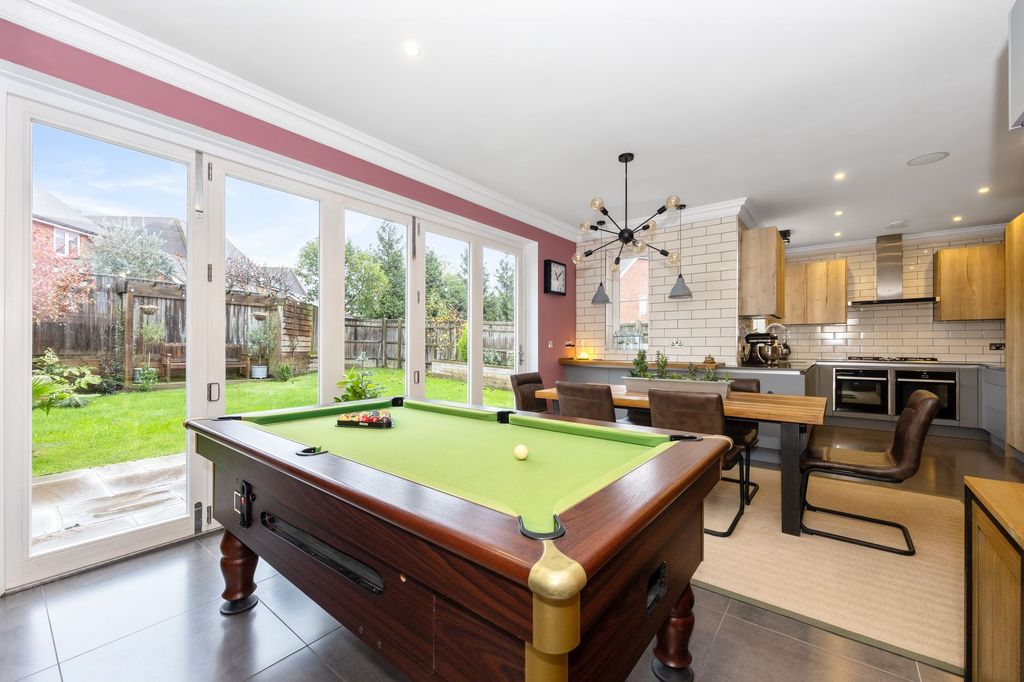 Property photo 2 of 35