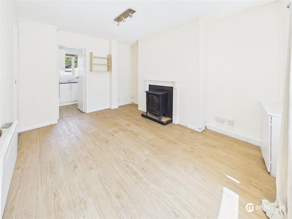 Property photo 2 of 9 Cam05092G0-Pr0216-Still002.Jpg