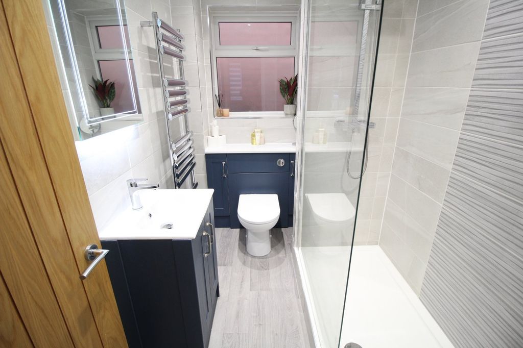 Property photo 2 of 26 Shower Room/Wc