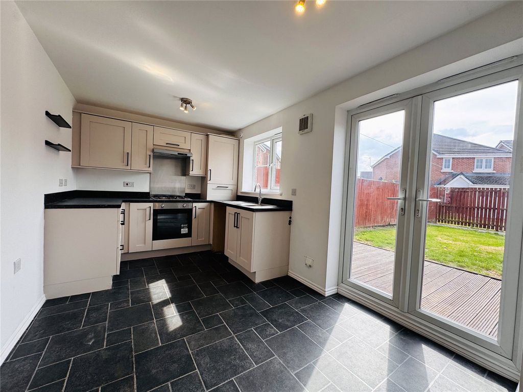 Property photo 2 of 21 Picture No. 30
