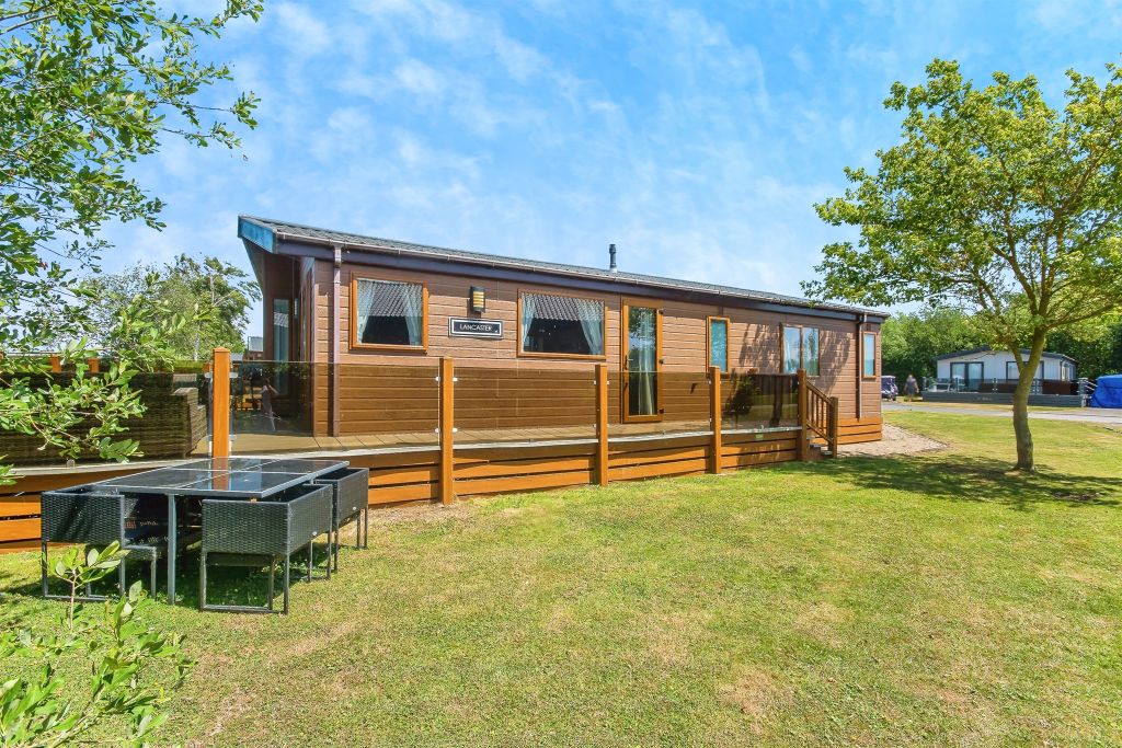 Property photo 1 of 25