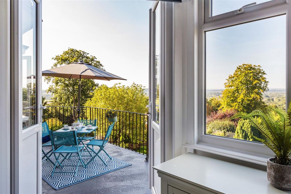 Additional image 28 of 3 bed flat to rent23 Warwicks Bench, Guildford, Surrey GU1