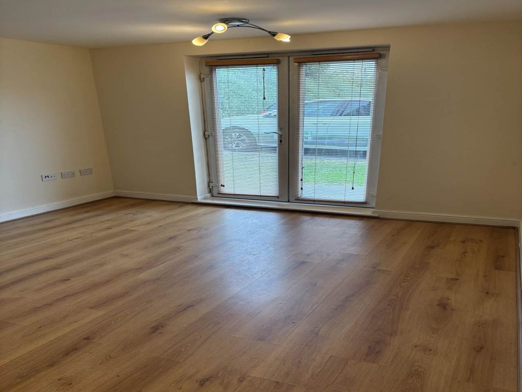 Property photo 3 of 5 Lounge