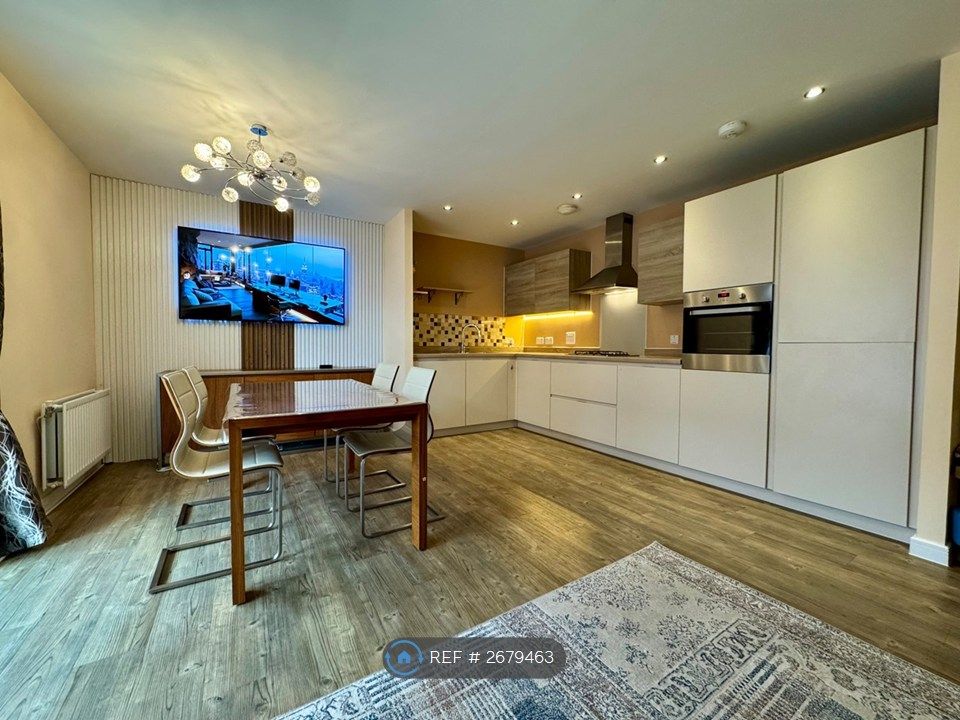 Property photo 1 of 22 Living Room