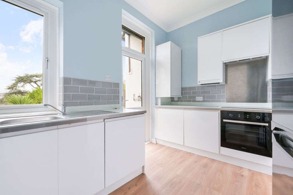 Property photo 3 of 14 Picture No. 23