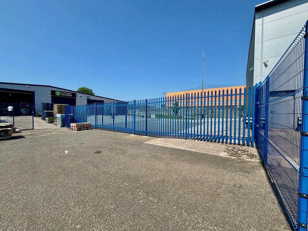 Property photo 2 of 3 19A Freemans 00.Jpg