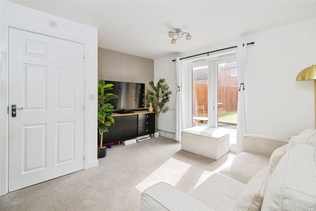 Property photo 2 of 14 Picture No. 18